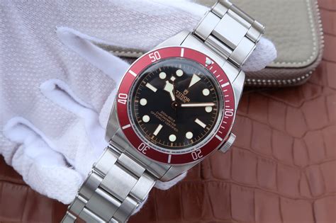 tudor black bay red 2016 zf (last shield version)|tudor 79230.